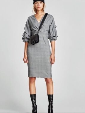 EXC ZARA Dress Black White Glen Plaid Puff-Sleeve Pencil Dress Deep V Small